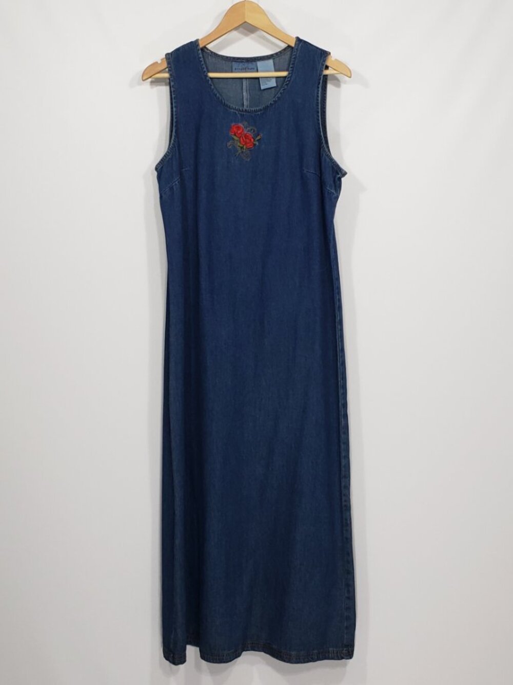 Vintage Studio Ease  Sleeveless Denim Embroidered Rose Maxi Dress  Women's 12